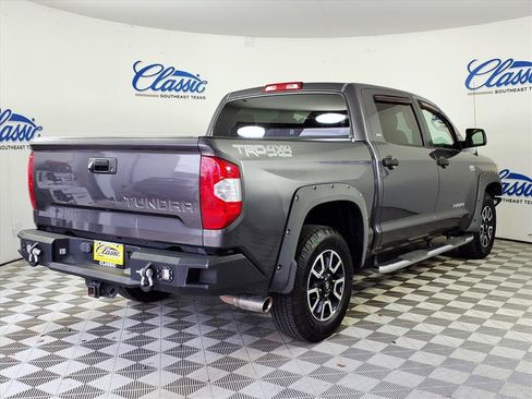 Used 2018 Toyota Tundra SR5 image 7