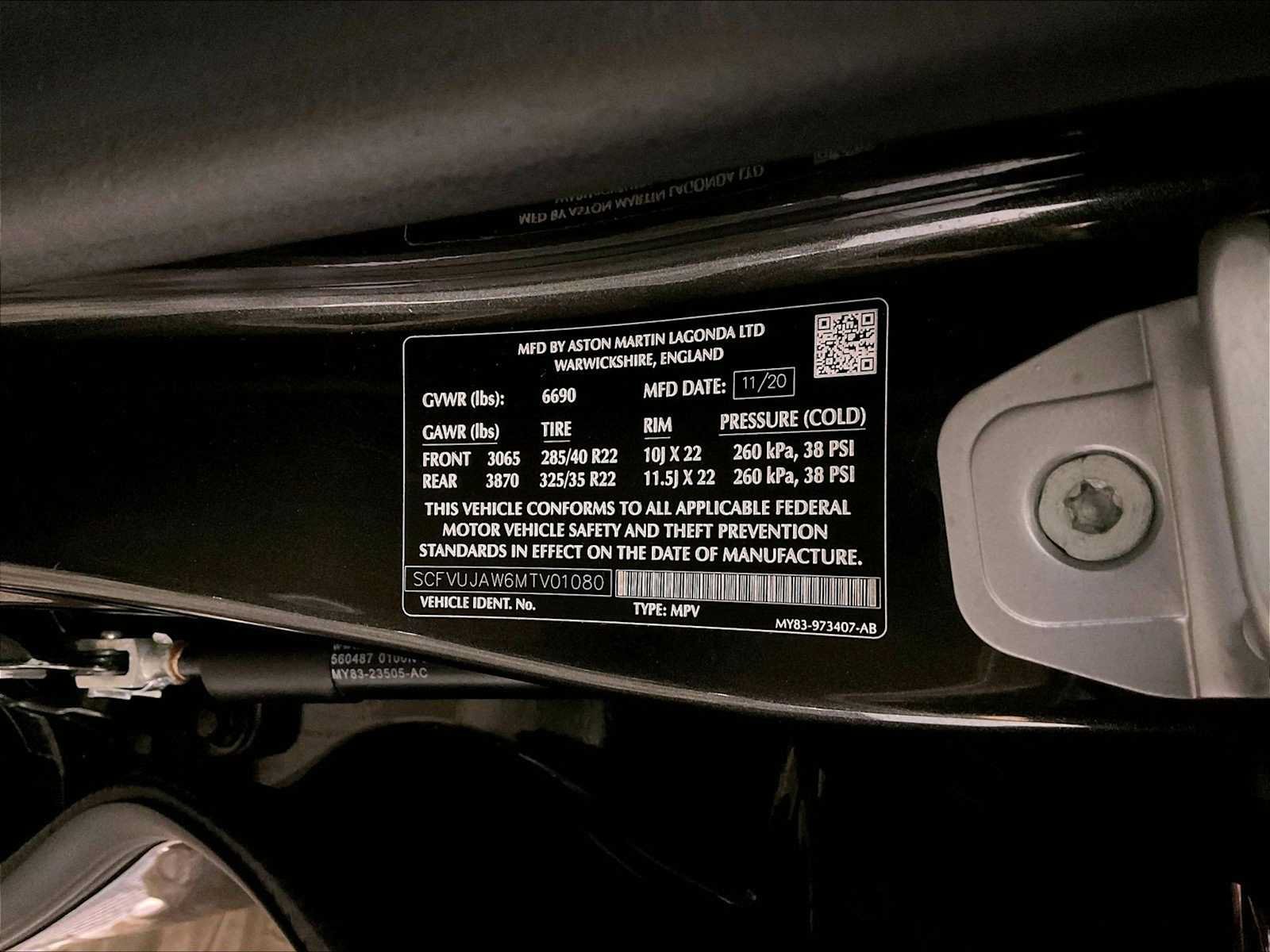 Used 2021 Aston Martin DBX AWD/4WD image 36