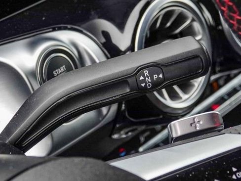 Used 2024 Mercedes-Benz EQB 350 4MATIC SUV image 19