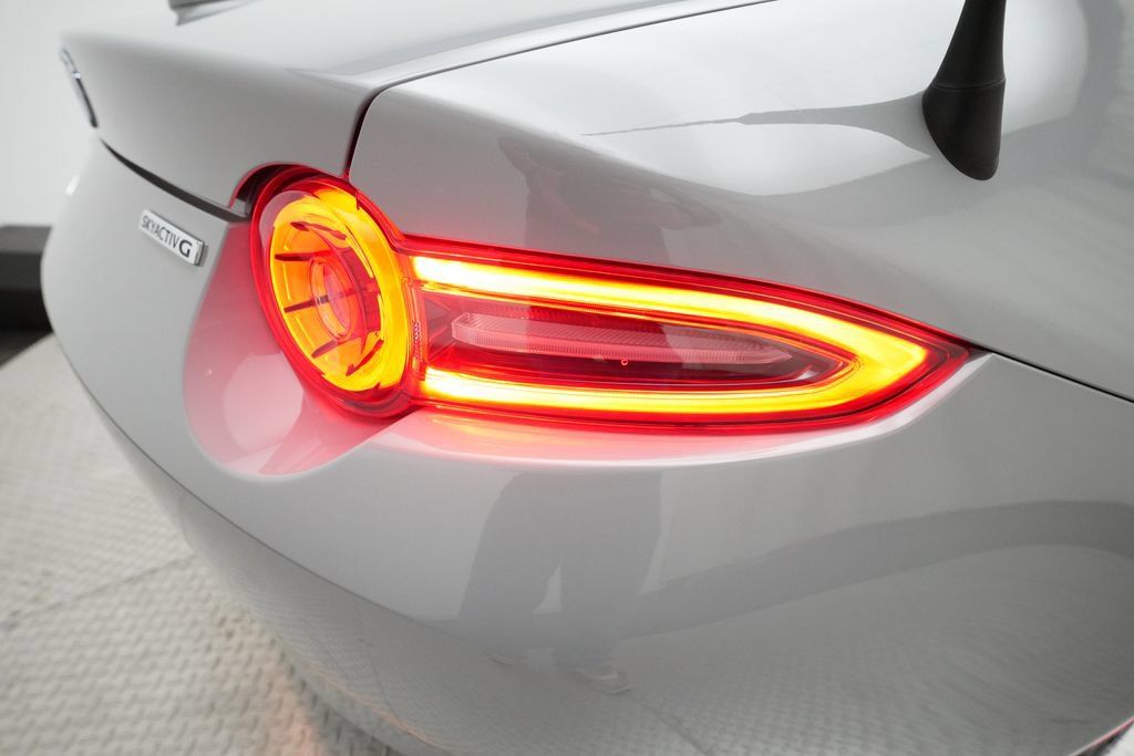 Used 2024 MAZDA MX-5 Miata RF Grand Touring RWD image 26