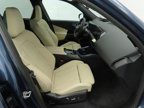 Used 2026 BMW X3 xDrive30i w/ Premium Package AWD/4WD image 21