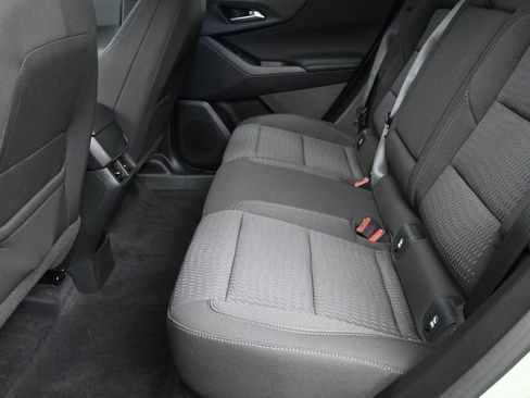 Used 2026 Chevrolet Equinox LT AWD/4WD image 31