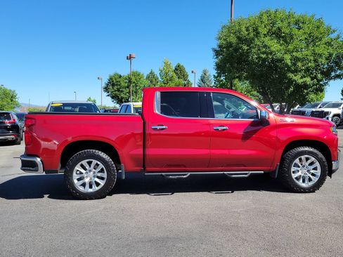 Used 2021 Chevrolet Silverado 1500 LTZ w/ LTZ Convenience Package II AWD/4WD image 3