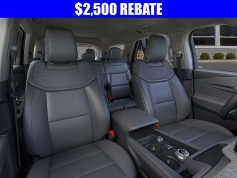 New 2026 Ford Explorer Active w/ Active Comfort Package image 10
