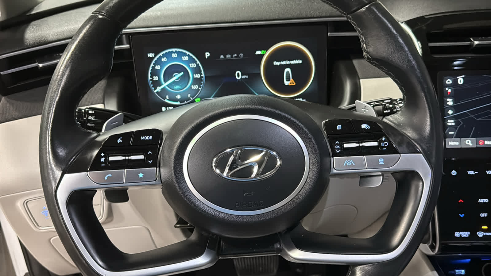 Used 2023 Hyundai Tucson Limited AWD/4WD image 11