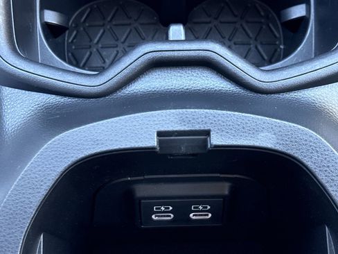 Used 2024 Toyota RAV4 XLE image 27