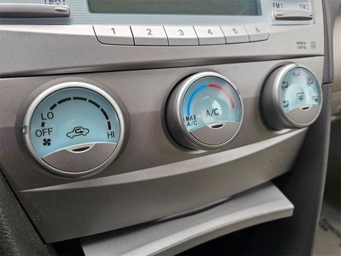 Used 2007 Toyota Camry LE image 27