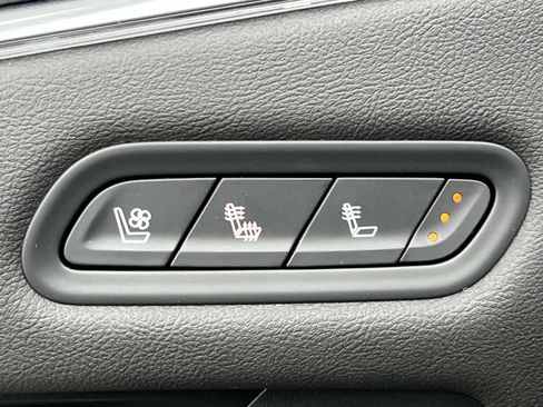 Used 2024 Cadillac Escalade ESV Premium Luxury w/ Performance Package image 22