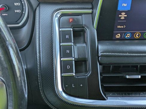 Used 2021 Chevrolet Suburban Premier w/ Premium Package AWD/4WD image 13
