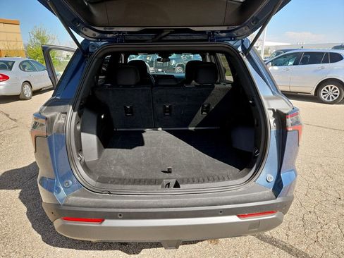 Used 2025 Chevrolet Equinox LT image 30