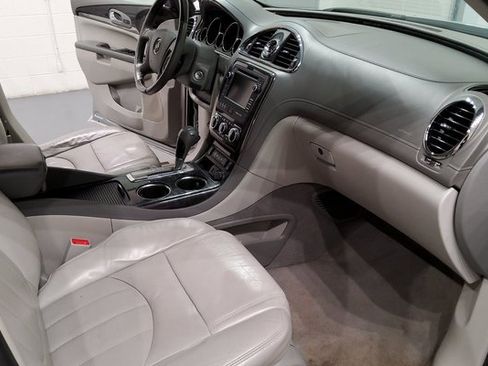 Used 2015 Buick Enclave Leather image 16