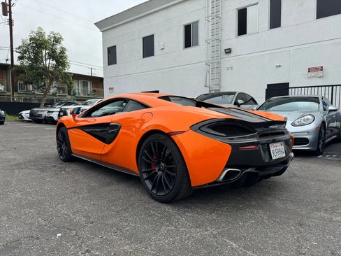 Used 2017 McLaren 570S Coupe 2D image 8
