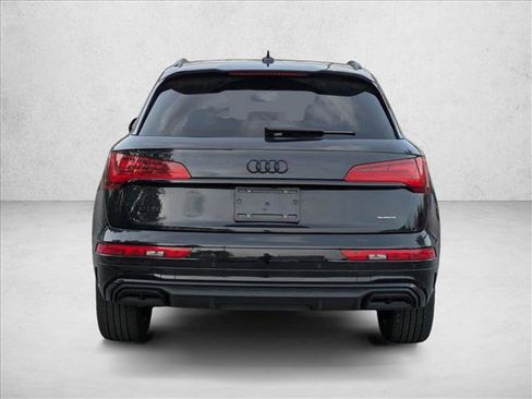 Used 2024 Audi Q5 2.0T Premium w/ Summer of Audi Package image 7
