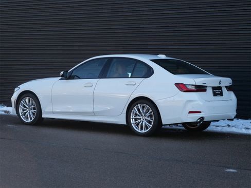 Used 2023 BMW 330i xDrive Sedan image 3