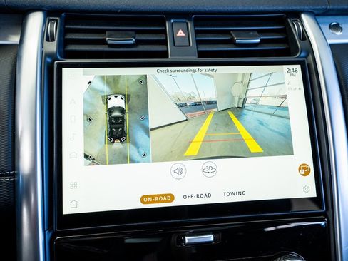 Used 2024 Land Rover Discovery Dynamic SE image 47