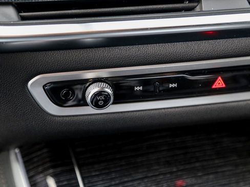 New 2026 BMW X5 xDrive40i w/ Executive Package image 17