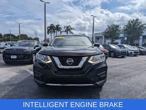 Used 2019 Nissan Rogue SV image 3