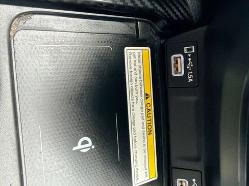 Used 2022 Honda CR-V Touring image 32