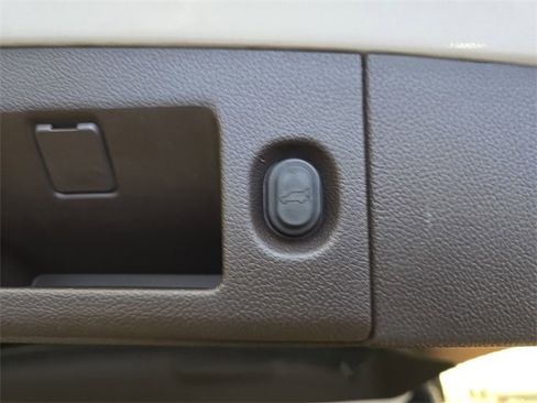 Used 2016 GMC Yukon Denali w/ Open Road Package image 17