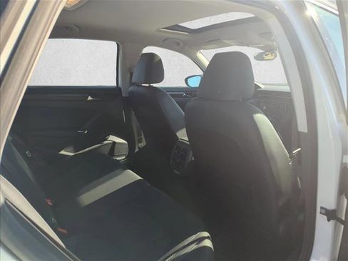 Used 2020 Volkswagen Passat 2.0T SEL image 17