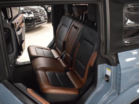 Used 2023 Ford Bronco Outer Banks image 45