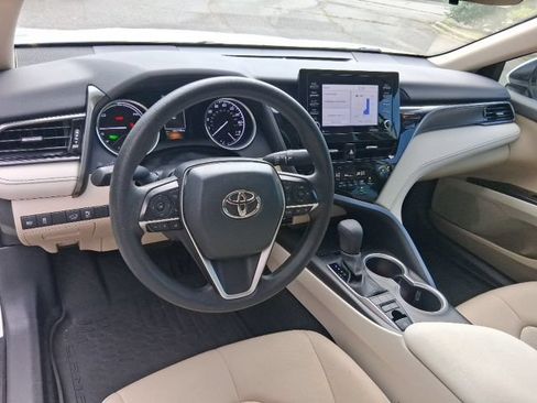 Used 2023 Toyota Camry LE FWD image 14