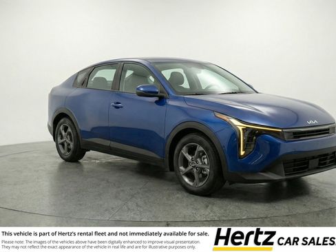 Used 2025 Kia K4 LXS image 1