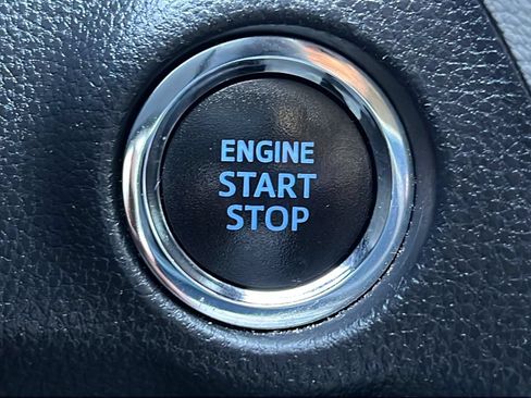 Used 2020 Toyota RAV4 XLE Premium FWD image 28