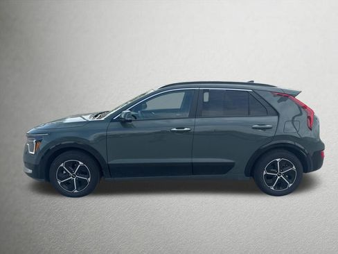 Used 2025 Kia Niro SX image 6