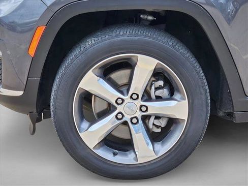 Used 2022 Jeep Grand Cherokee L Limited AWD/4WD image 26
