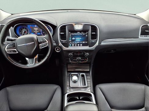 Used 2021 Chrysler 300 Touring w/ Sport Appearance Package image 14