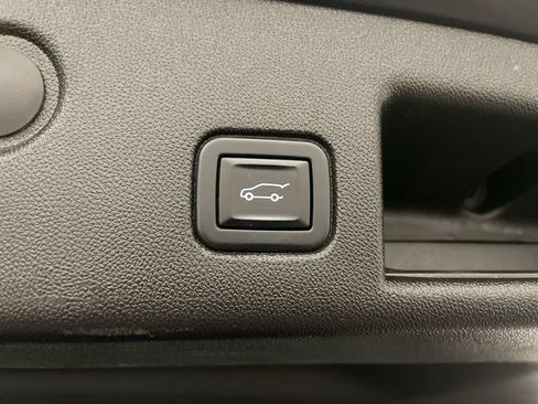 Used 2022 Chevrolet Equinox LT FWD image 27