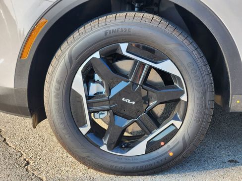 New 2026 Kia Sportage S image 8