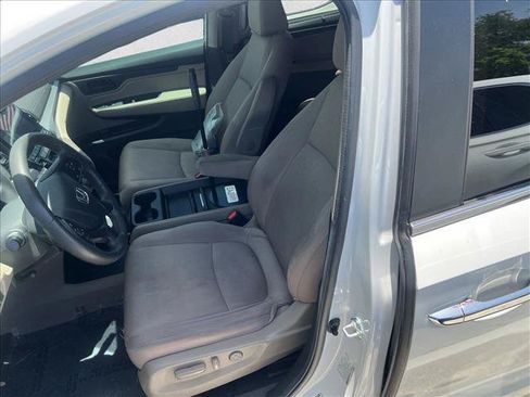 Used 2024 Honda Odyssey EX image 11