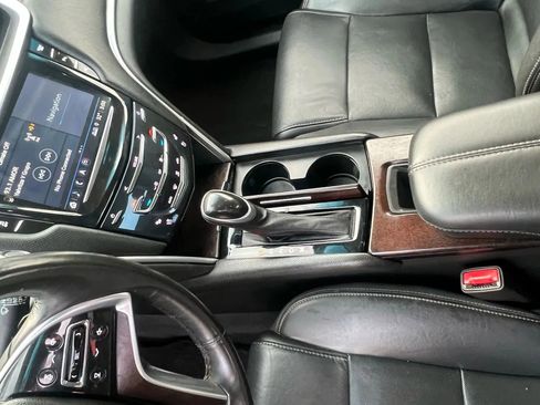 Used 2019 Cadillac XTS Luxury image 23