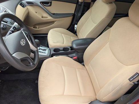 Used 2012 Hyundai Elantra GLS image 6