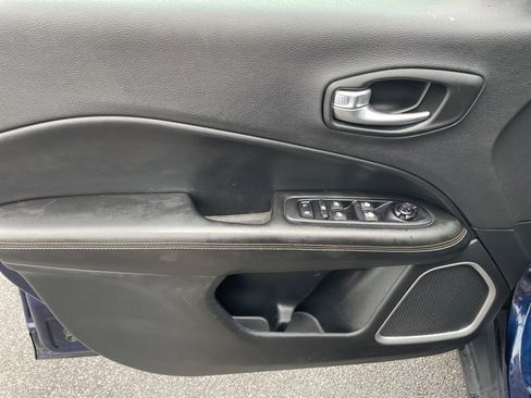 Used 2020 Jeep Compass Latitude image 14