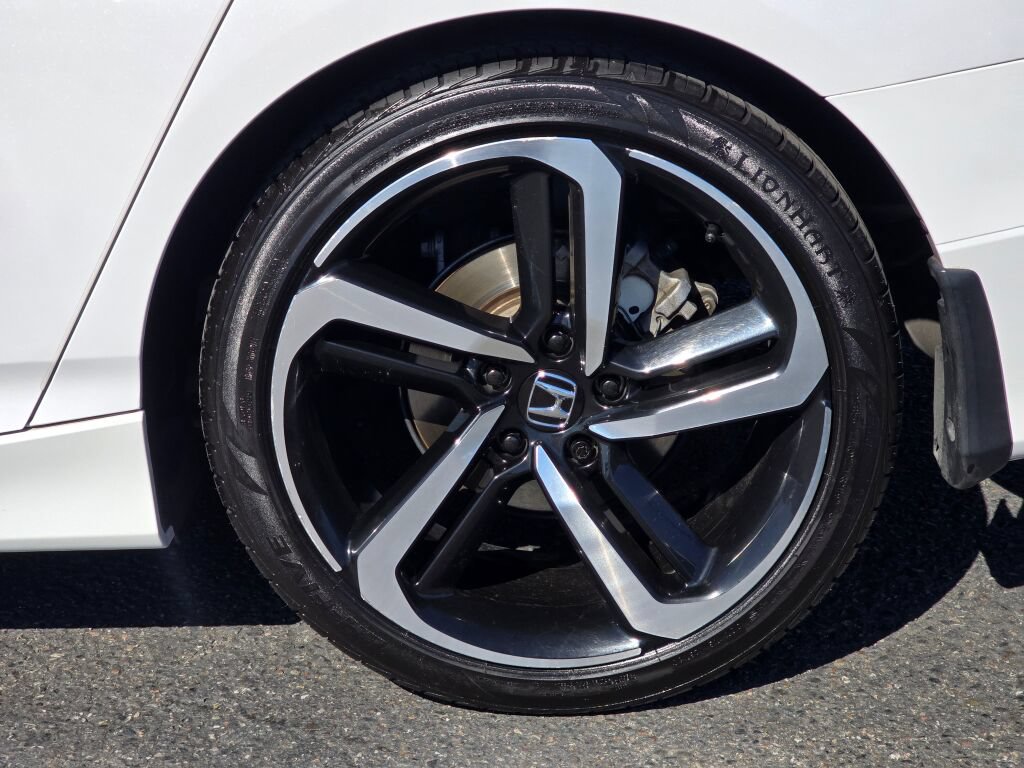 Used 2019 Honda Accord Sport image 10