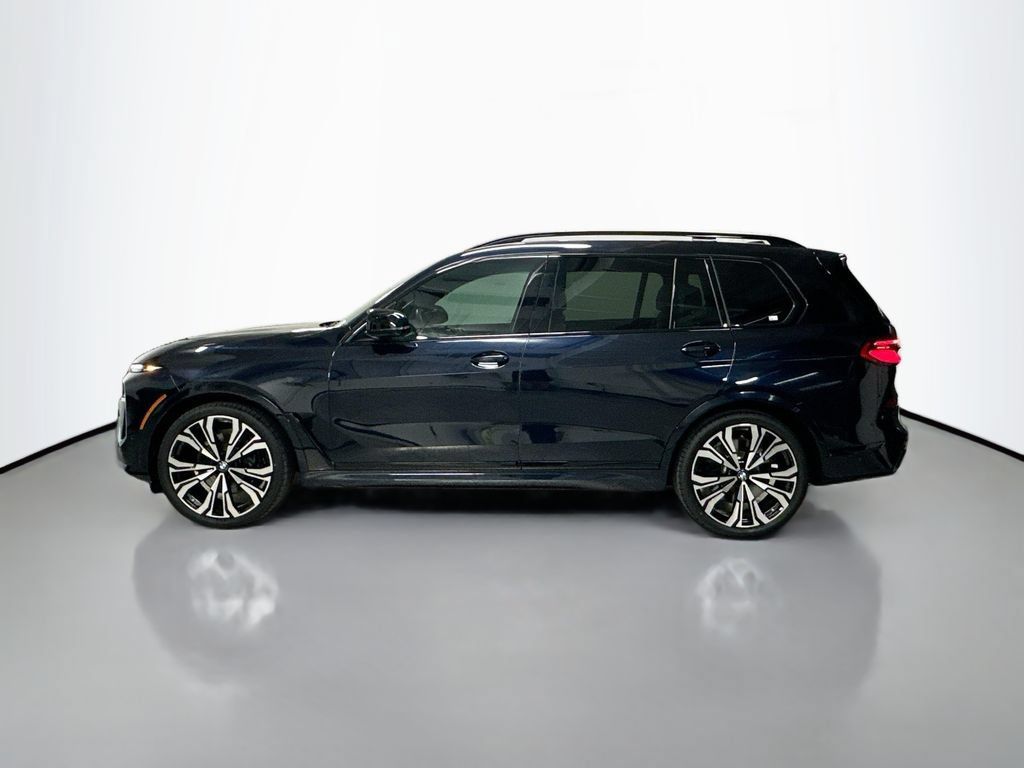 Used 2026 BMW X7 M60i AWD/4WD image 2