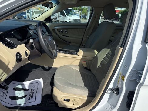 Used 2019 Ford Taurus SE FWD image 6