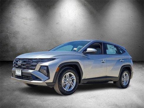 New 2025 Hyundai Tucson SE image 5