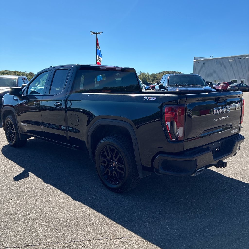 Used 2023 GMC Sierra 1500 Elevation w/ X31 Off-Road Package AWD/4WD image 3