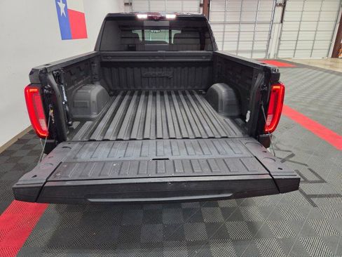 Used 2023 GMC Sierra 1500 AT4 w/ AT4 Premium Package image 29
