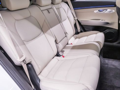 Certified 2026 Genesis GV70 2.5T Select image 12