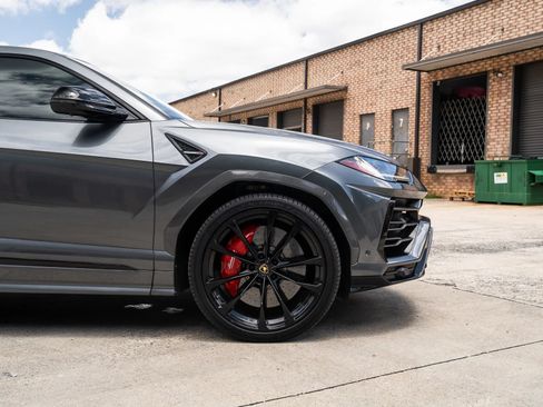 Used 2020 Lamborghini Urus AWD/4WD image 12