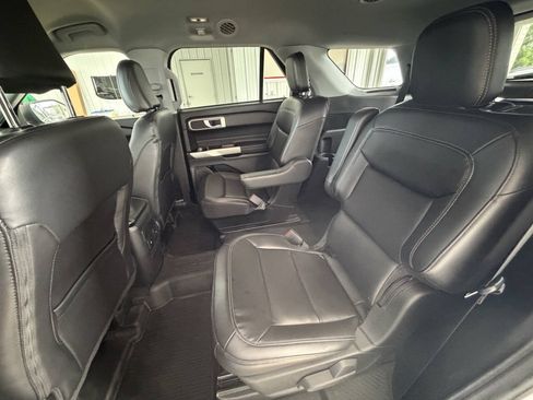 Used 2023 Ford Explorer XLT w/ Equipment Group 202A AWD/4WD image 28