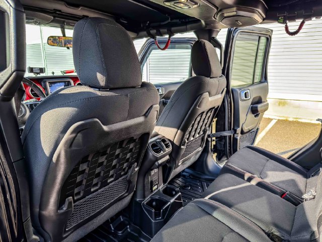 Used 2020 Jeep Gladiator Rubicon w/ LED Lighting Group AWD/4WD image 16