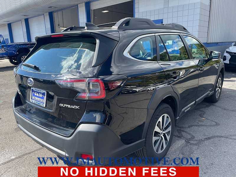 Used 2024 Subaru Outback AWD/4WD image 3