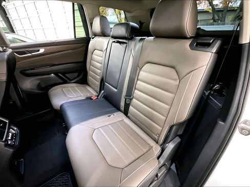 New 2026 Volkswagen Atlas SEL image 12