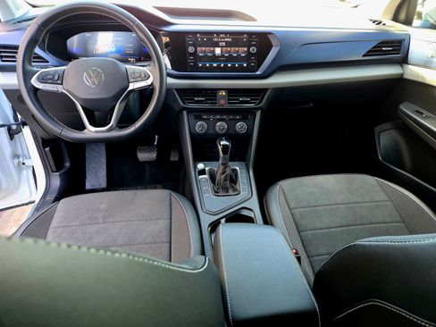 Used 2022 Volkswagen Taos SE image 8